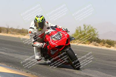 media/Mar-28-2022-Superbike Trackdays (Mon) [[b8603d0f67]]/Open Track Time/Turn 3 Inside/